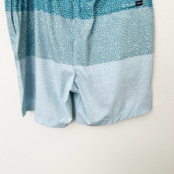 [Chubbies] Whale Sharks Blue Striped Ombre 7" Inseam Swim Shorts NWT Size XXL - Picture 5 of 12